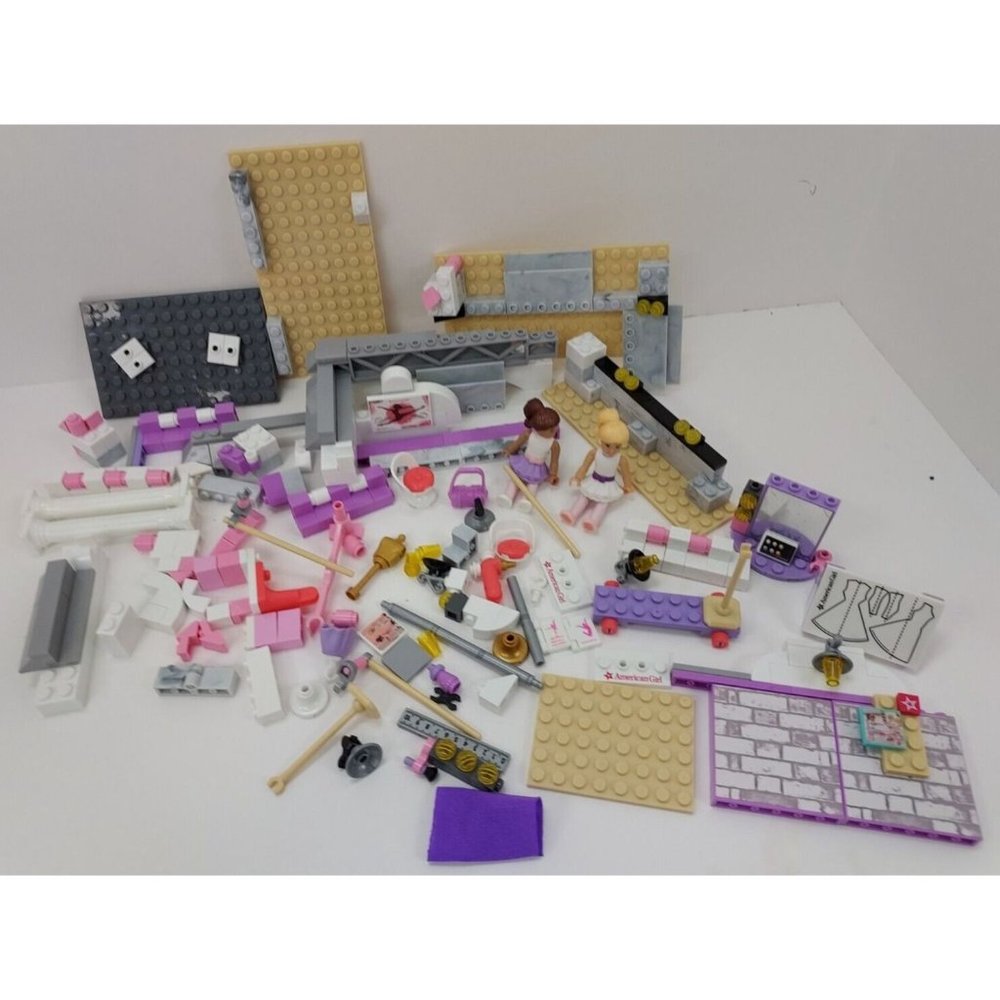 American Girl Mega Construx Isabelle's Ballet Recital Set